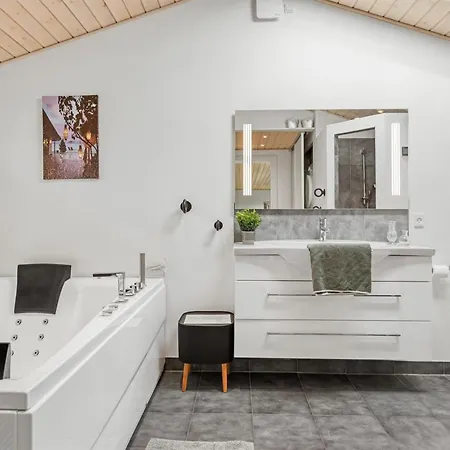 Ulli - 1-6km From The Sea By Interhome Tatil Evi Løkken